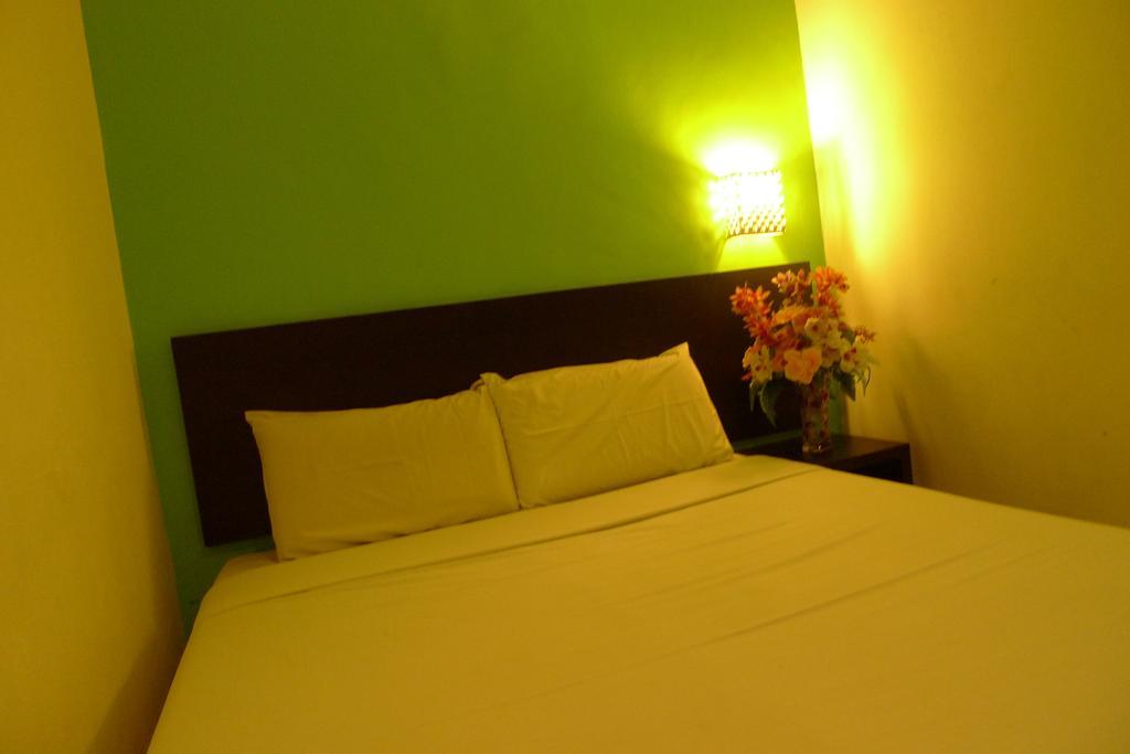 Meldrum 2* Johor Bahru